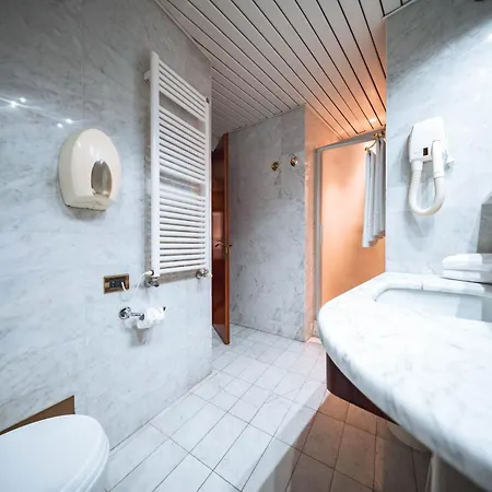 Miro' Hotel 3*