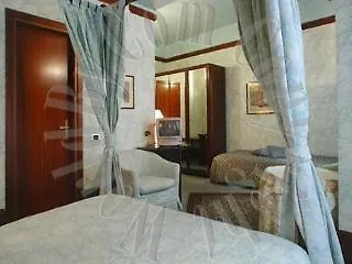 Отель Miro'