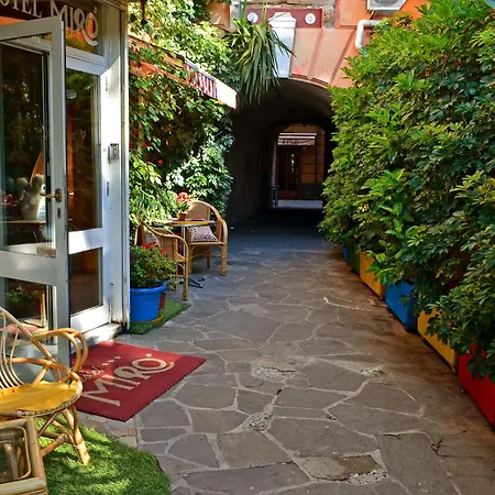 Miro' Hotel
