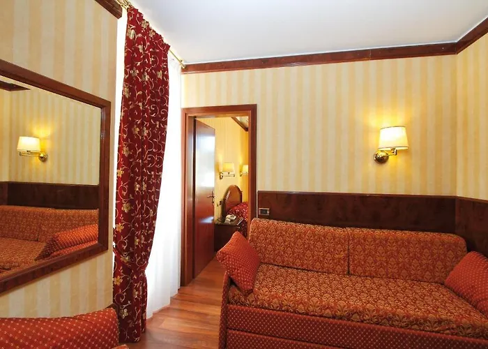 Miro' 3* راباللو